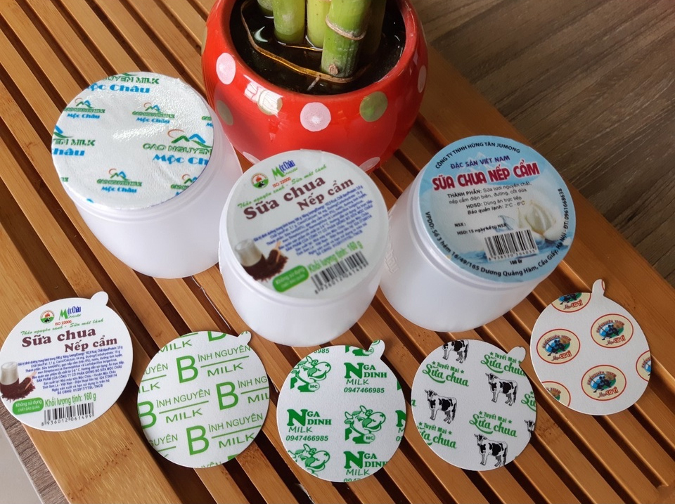 Máy seal GLF-1800 tương thích với nhiều kích thước nắp chai nhựa